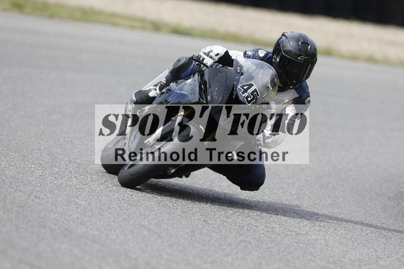 /10 20.04.2026  Pluess Moto Sport ADR/Einsteiger/45